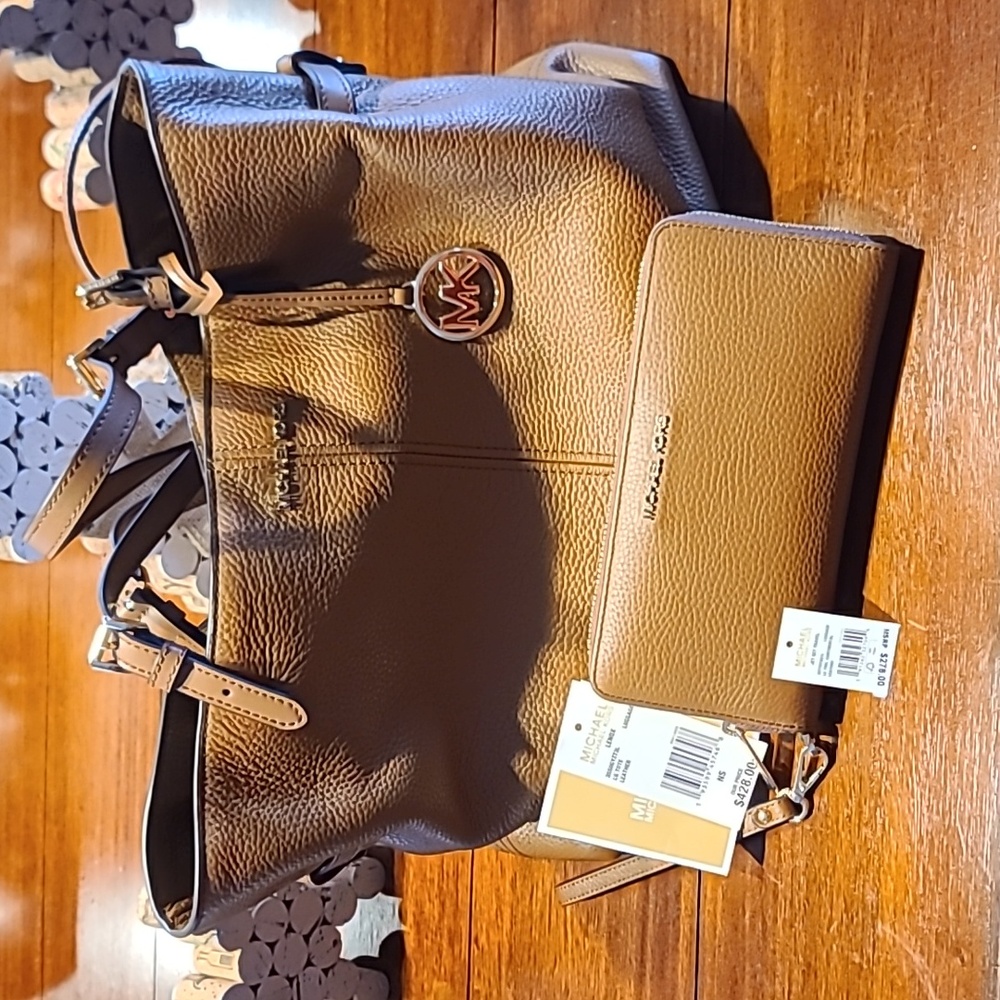 Michael kors Lenox Tote with travel continental wallet